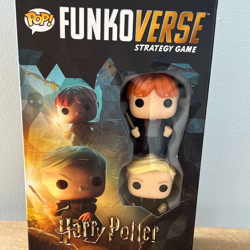 - FunkoVerse Harry Potter Game - Funko POP! Figures: Ron & Draco